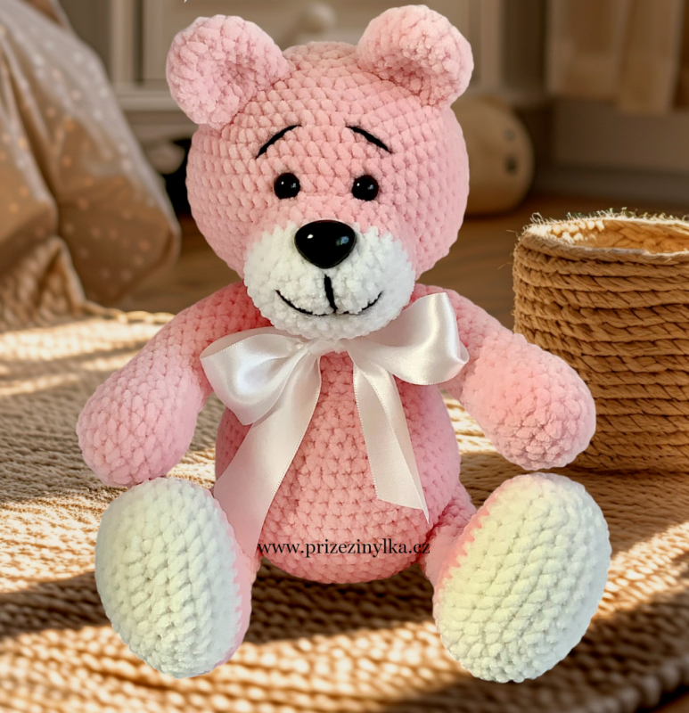 Háčkovaný medvídek sv.růžový