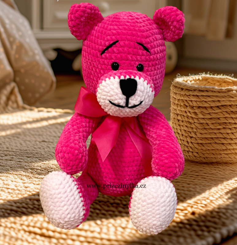 Háčkovaný medvidek jasná růžová 
