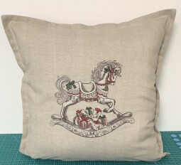 Polštářek 40x40 + výplň Kůň