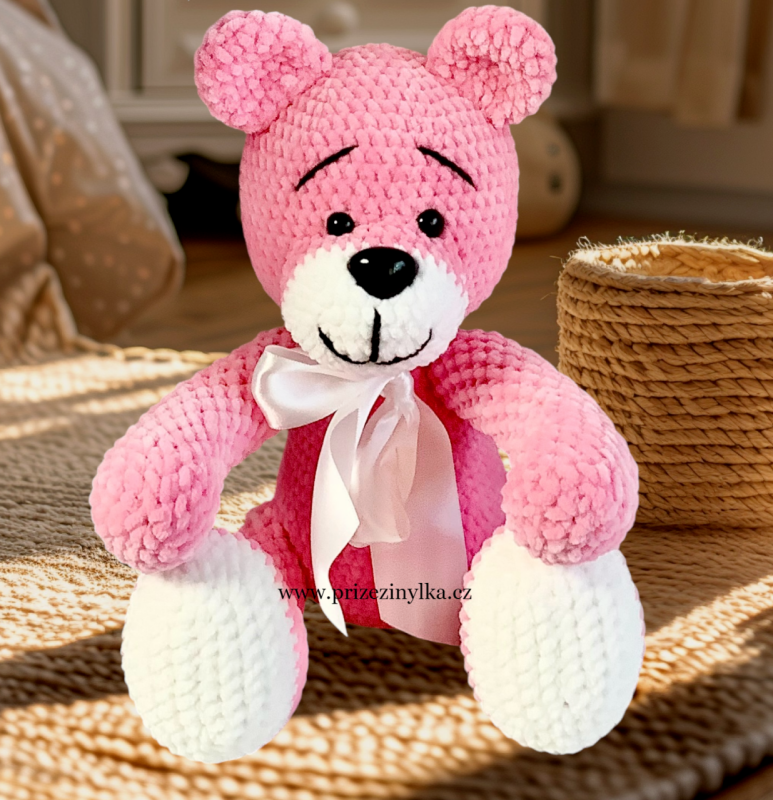 Háčkovaný medvidek stř.růžový 